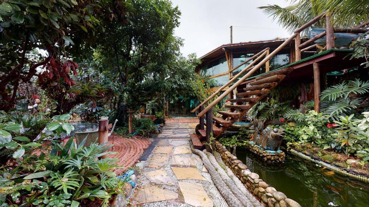 Grajagan Surf Resort Илья-ду-Мел Экстерьер фото