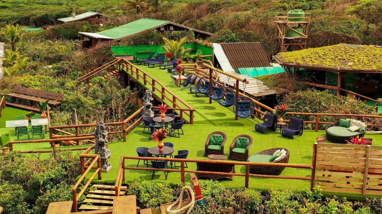 Grajagan Surf Resort Илья-ду-Мел Экстерьер фото