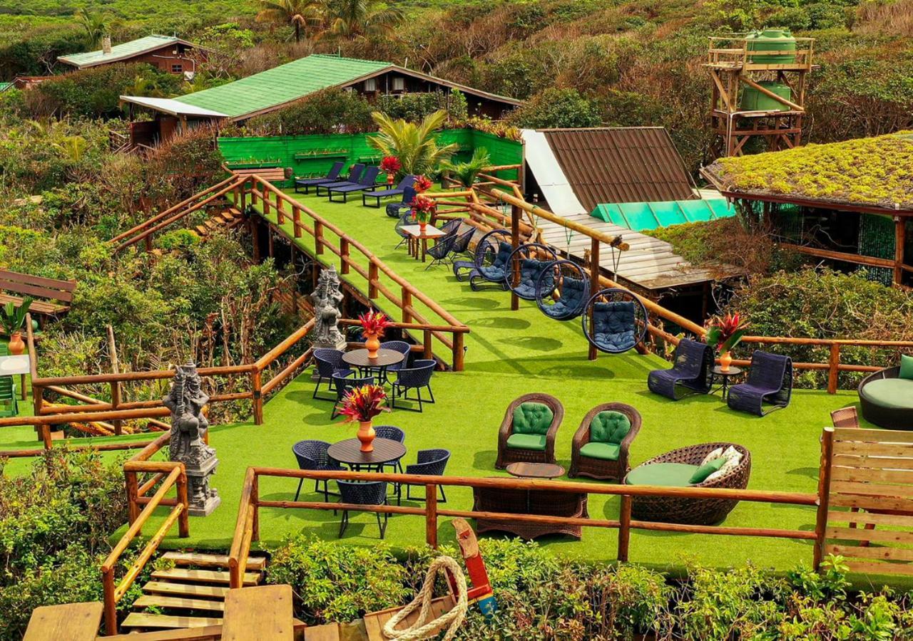 Grajagan Surf Resort Илья-ду-Мел Экстерьер фото