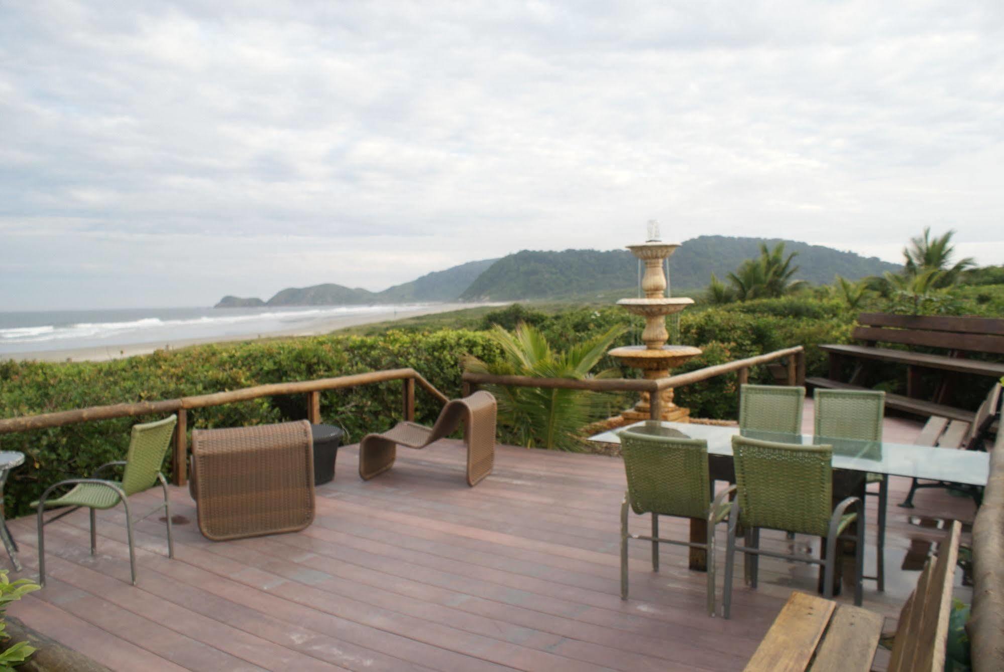 Grajagan Surf Resort Илья-ду-Мел Экстерьер фото